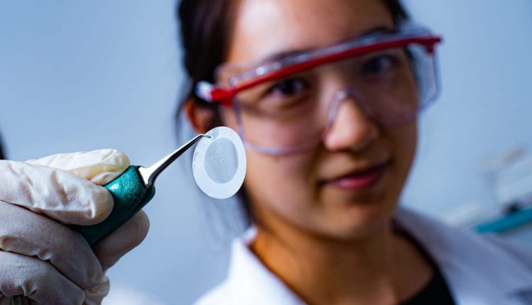 Groovy key to nanotubes in 2-D