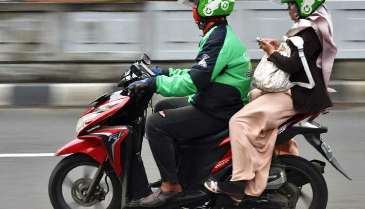 Indonesia’s GoJek gets Facebook, PayPal support to grow e-payments biz