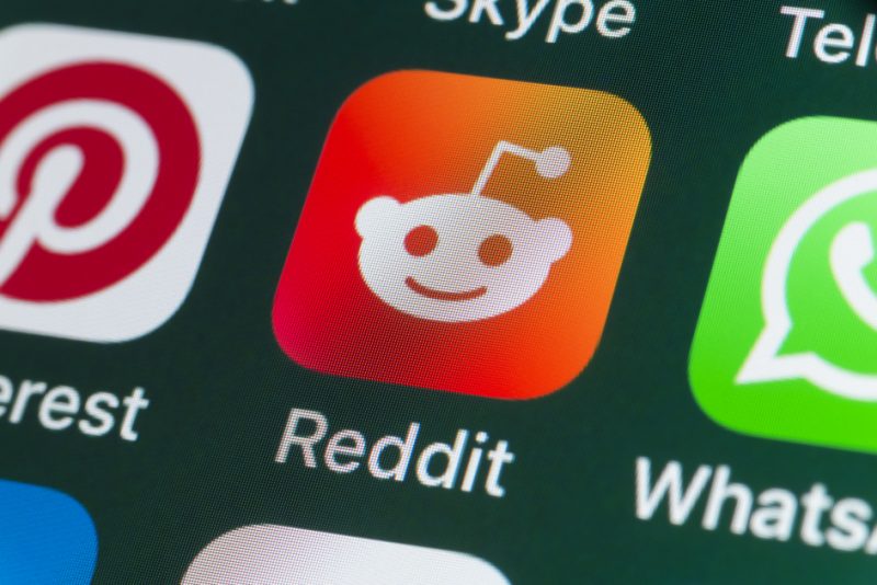 Reddit & LinkedIn will fix clipboard snooping in their iOS apps