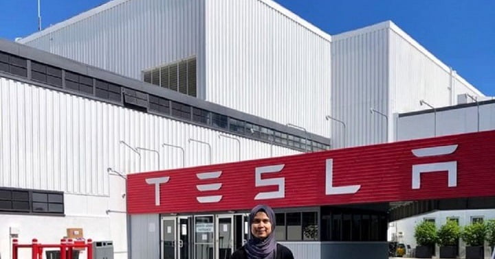 malaysian-student-hired-by-tesla-as-robotics-instructor